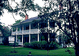 Gibson's Landing Bed & Breakfast